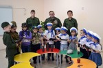Выставка в детском саду "Мы идем снова там, где гремела война"